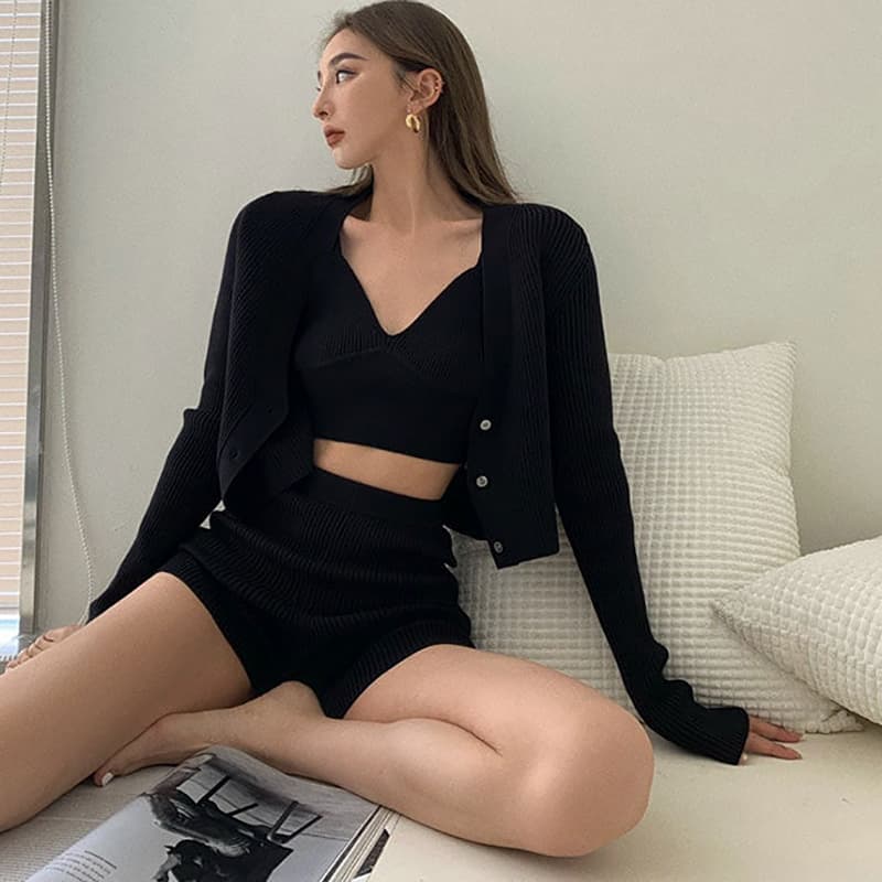 SM-K0112 Pehmeä vahamainen pehmeä seksikäs liivi ja takki +shortsit neulottu puku SM-K0112 Pehmeä vahamainen pehmeä seksikäs liivi ja takki +shortsit neulottu puku